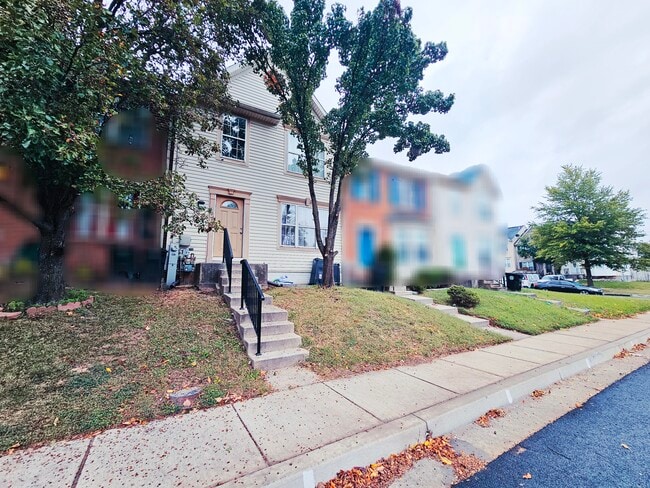 605 Villager Cir in Dundalk, MD - Building Photo - Building Photo