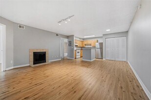 370 Lake Placid Ct in Altamonte Springs, FL - Building Photo