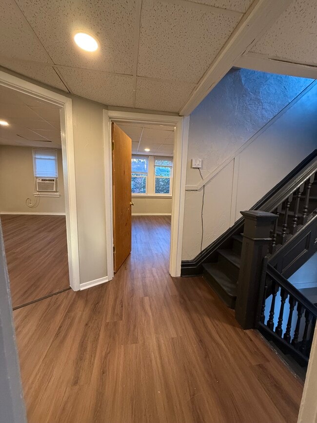 1644 Westmont Ave, Unit 2nd Floor