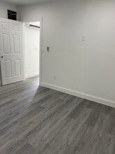 321 Greenwood Ave, Unit 1 in Lehigh Acres, FL - Building Photo - Building Photo