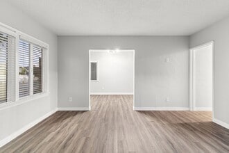 1900 E 7th St in Long Beach, CA - Foto de edificio - Building Photo