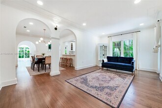 512 Majorca Ave in Coral Gables, FL - Building Photo - Building Photo