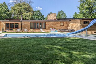 111 McClellan Rd in Greenfield, IN - Building Photo