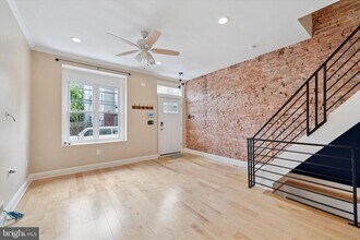 2809 W Jefferson St in Philadelphia, PA - Building Photo - Building Photo