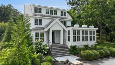 86 Atlantic Ave in Cohasset, MA - Building Photo - Building Photo