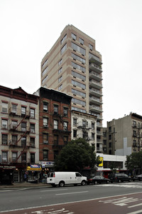 240 E 10th St in New York, NY - Building Photo - Building Photo