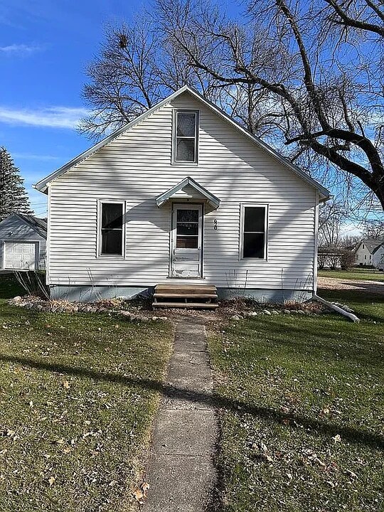 620 3rd Ave W in Edgerton, MN - Building Photo