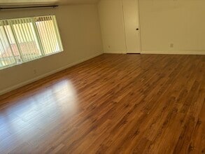 7950 Via Latina in Burbank, CA - Building Photo - Building Photo