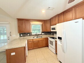 8626 John Hamm Rd in Milton, FL - Building Photo - Building Photo