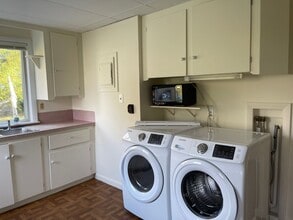 98 Greensboro Rd in Hanover, NH - Building Photo - Building Photo