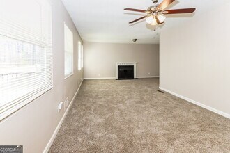 429 Azalea Dr in Stockbridge, GA - Building Photo - Building Photo