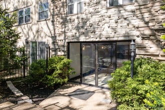 6954 N Greenview Ave in Chicago, IL - Building Photo - Building Photo