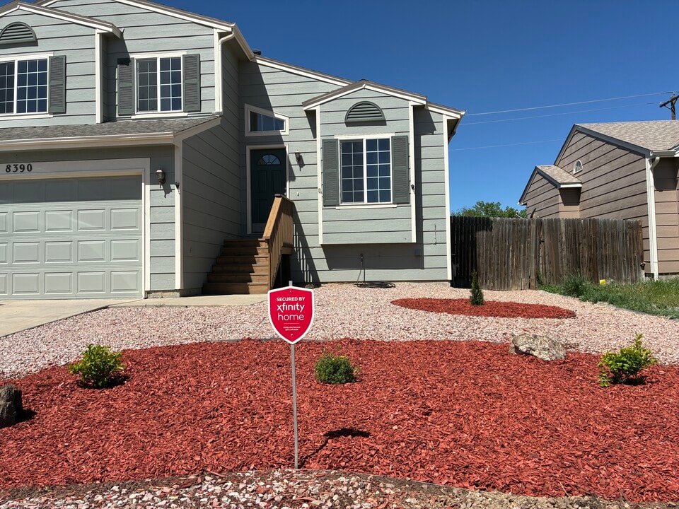 8390 Dassel Dr in Fountain, CO - Building Photo
