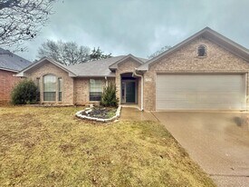 10736 Westhaven Cir in Flint, TX - Building Photo