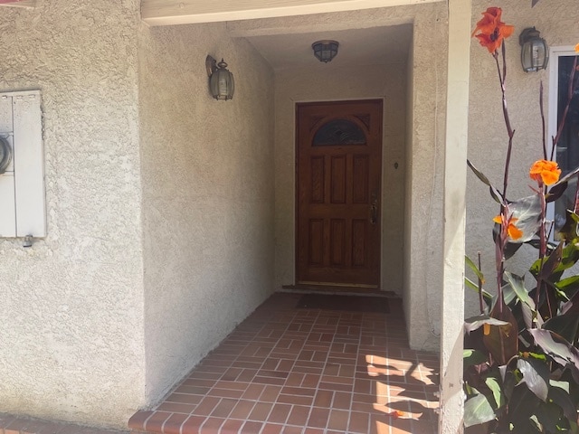 7069 Orion Ave in Van Nuys, CA - Foto de edificio - Building Photo