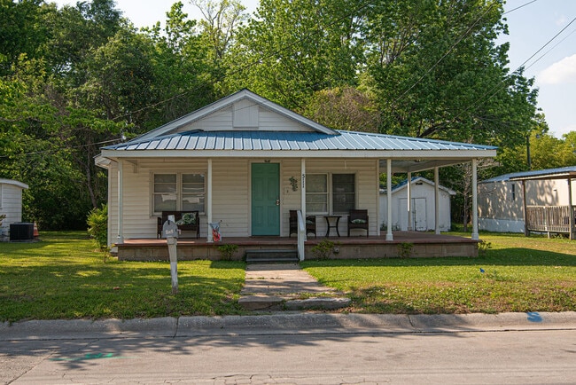 property at 511 S Shore Dr