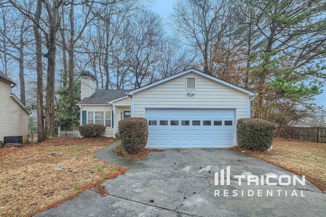 350 Jamaica Cove SW in Marietta, GA - Building Photo