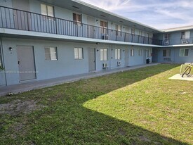 1829 N A St in Lake Worth Beach, FL - Building Photo