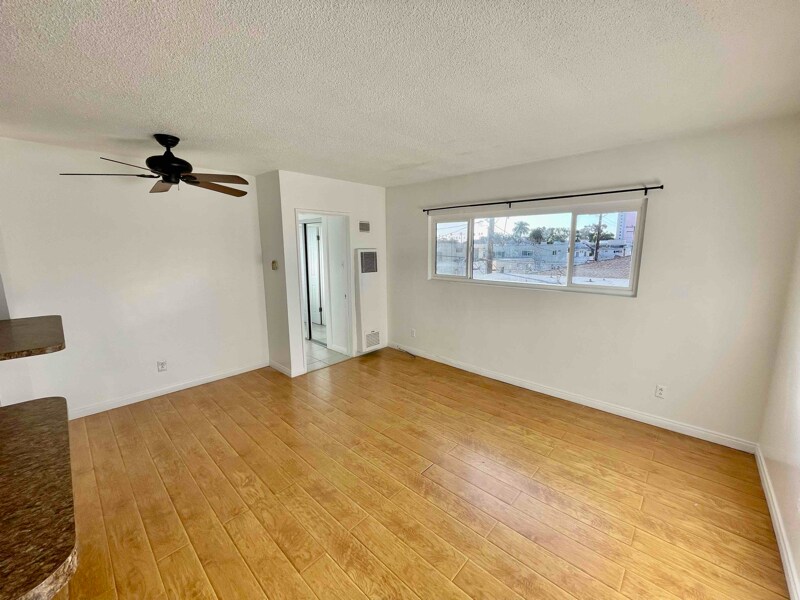 933 6th St in Santa Monica, CA - Building Photo