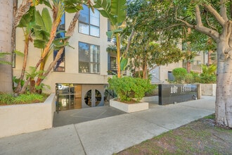 12000 Goshen Ave in Los Angeles, CA - Building Photo - Building Photo