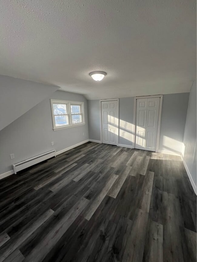 15 Bouchard Ave, Unit 2 in Dracut, MA - Foto de edificio - Building Photo