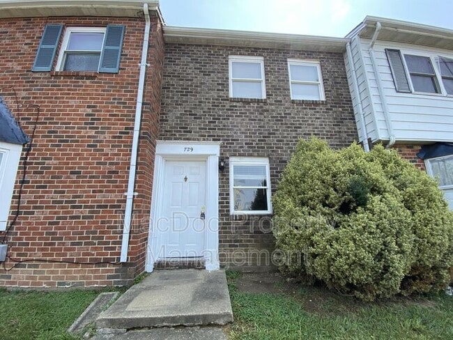 property at 729 Anvil Rd