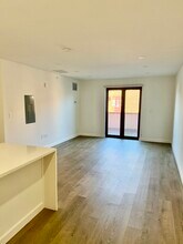 7 North St, Unit 4G in Mount Vernon, NY - Foto de edificio - Building Photo