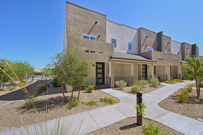 2125 E Voltaire Ave in Phoenix, AZ - Building Photo - Building Photo