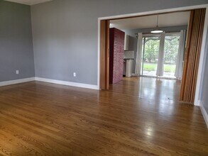 531 Gilbert Ln in San Antonio, TX - Building Photo - Building Photo