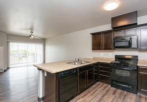 Sonoma Square in Cedar Rapids, IA - Building Photo