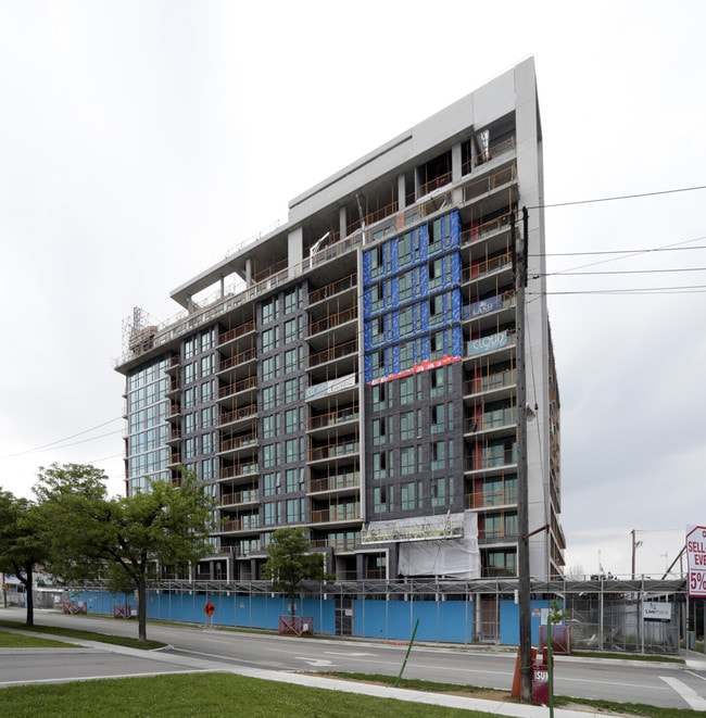 Cloud 9 Condominiums in Toronto, ON - Building Photo - Building Photo