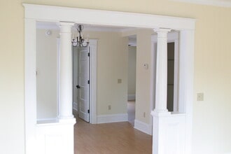 326 College St, Unit 12 in Burlington, VT - Foto de edificio - Building Photo