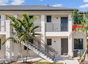 5750 SW 44th St in Davie, FL - Building Photo - Building Photo