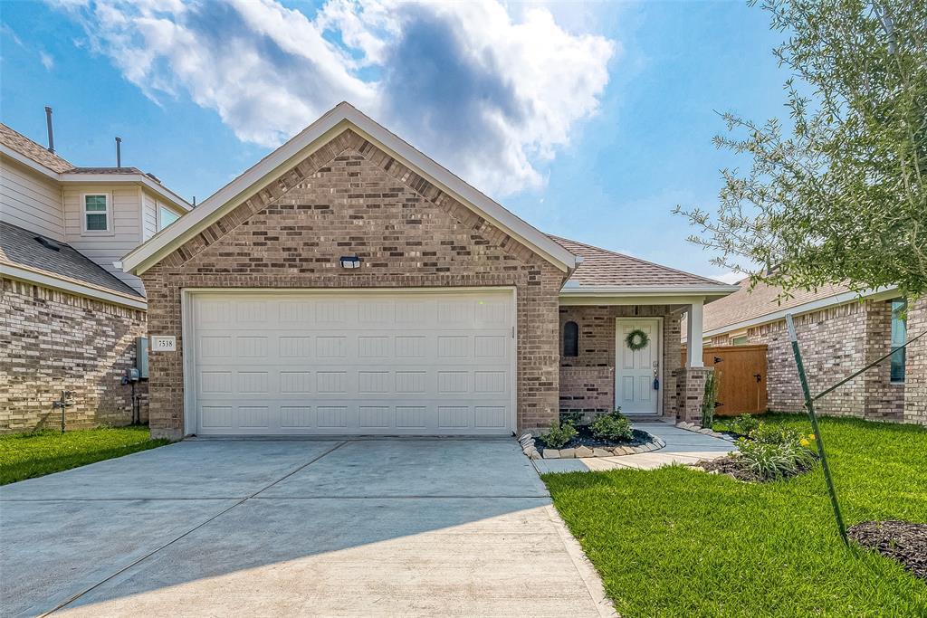 7538 Coral Ter Dr in Cypress, TX - Building Photo