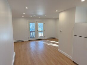 97-99 Roffee St in Barrington, RI - Building Photo - Building Photo