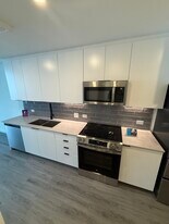 36 NW 32nd St, Unit B02 in Miami, FL - Building Photo