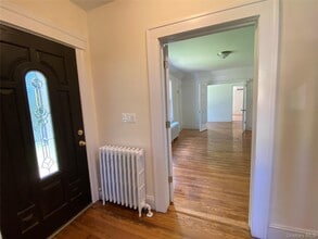 9 Nassau Rd in Glen Cove, NY - Building Photo - Building Photo
