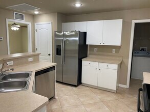 638 NE Juanita Pl in Cape Coral, FL - Building Photo - Building Photo