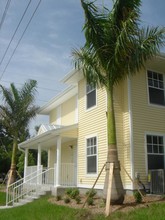 Gulf Breeze Apartment Homes in Punta Gorda, FL - Building Photo - Building Photo