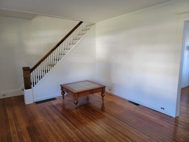 457 Brainard Plz, Unit Apt in Painted Post, NY - Building Photo - Building Photo