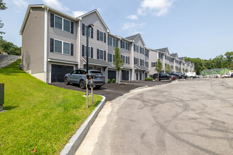 Saddle Rock in Manchester, NH - Building Photo - Building Photo