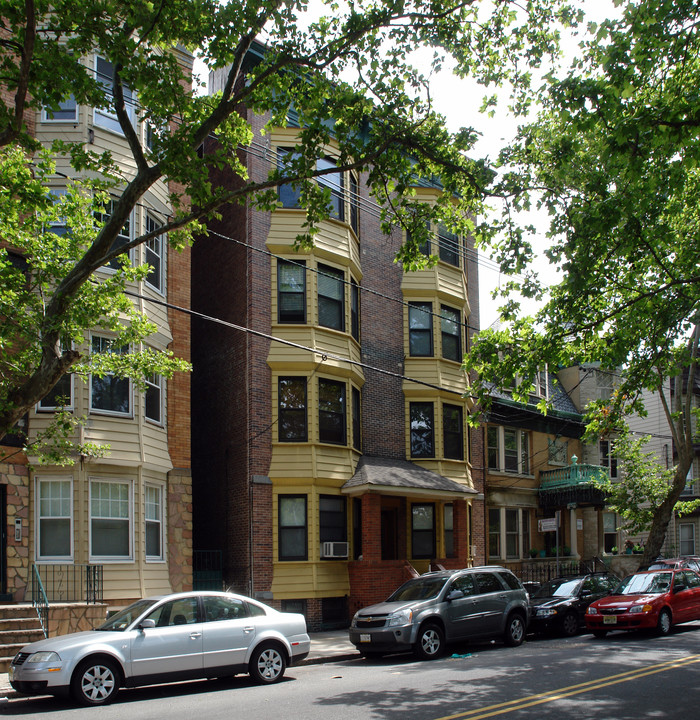 339 Walnut St in Newark, NJ - Foto de edificio