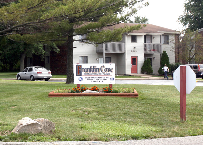 Franklin Cove in Franklin, IN - Foto de edificio - Building Photo