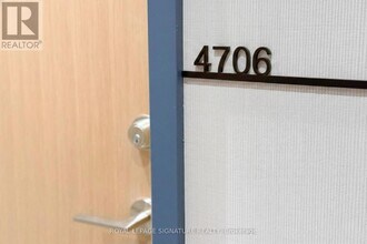 395 Square One Dr in Mississauga, ON - Building Photo - Building Photo