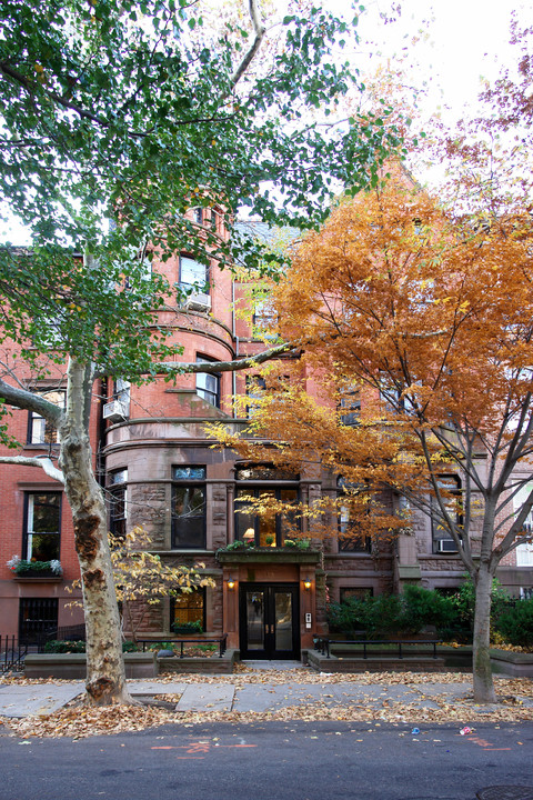 114 Pierrepont St in Brooklyn, NY - Foto de edificio