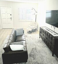 2873 S Osceola Ave, Unit Pineloch Lake Condos in Orlando, FL - Building Photo - Building Photo