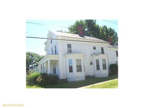 63 Cedar St in Belfast, ME - Foto de edificio - Building Photo