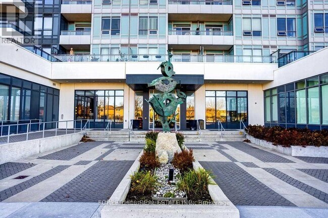 7900 Bathurst St in Vaughan, ON - Building Photo - Building Photo