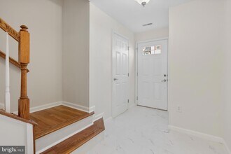 407 Susan Cir in North Wales, PA - Foto de edificio - Building Photo