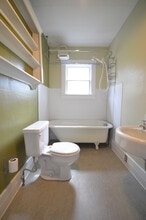 1007 Montello Ave in Hood River, OR - Building Photo - Building Photo